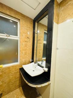 Designer 1bhk apartment Eiffel tower view - Lahore - 3