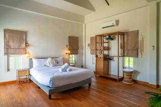 Dani Sam 4BR Beach Villa with Sunset View KBR47 - 1