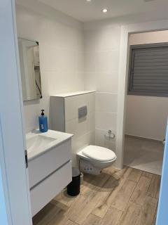 Beach Suite Israel - 12th Floor Marina & Beach Views 3 Bedrooms ביץ סוייט ישראל של אשקלון - דירת נופש קומה 12 נוף מאלף למרינה וים, 3 חדרי שינה - Ashkelon - 7