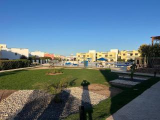 2-BDR apartment with sea view, 2nd floor, Villa 37 - 8