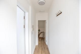Stylish 4 Bed House In Chorley - Chorley - 8