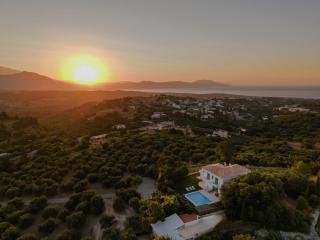 Beautiful 5bedroom villa big pool, close to beach! - Episkopi - 9