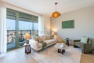 Urban Beachside 2BR with a Glimpse of Burj Khalifa, Near Jumeirah Beaches, Short Drive to Mercato Mall, La Sirene Building 4, Jumeirah by Deluxe Holiday Homes - 0