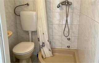 Beautiful Apartment In Karlobag - Karlobag (Carlopago) - 1
