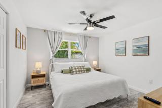 105 Bay Dr N - 1