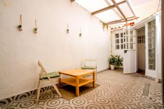 Shared Apartment With Bright Private Patio in Lisboa - Lissabon - 0