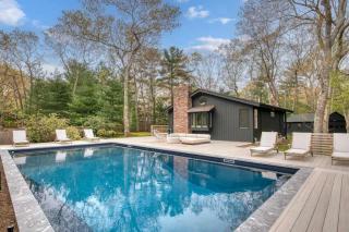Springs Cottage by Rove Travel Home with Heated Pool - East Hampton - 0