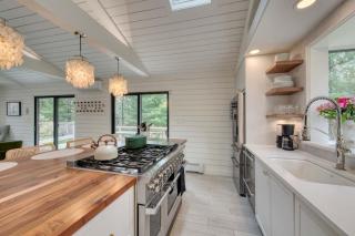 Springs Cottage by Rove Travel Home with Heated Pool - East Hampton - 4