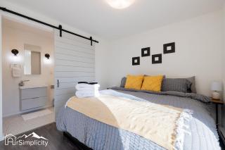 Sunnyside Carriage House W Shared Patio - 7