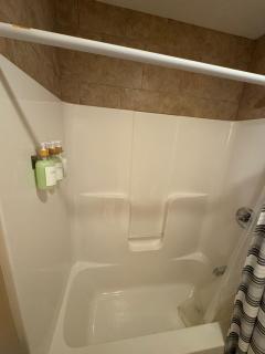 Elegant 3BR Home in Worcester - Worcester - 2