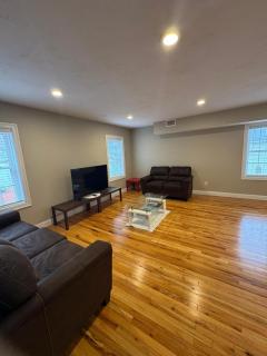 Elegant 3BR Home in Worcester - 5