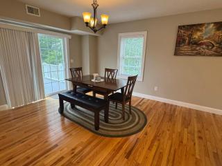 Elegant 3BR Home in Worcester - Worcester - 6