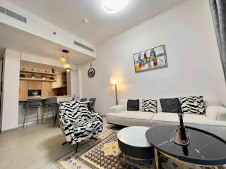 Spacious & Modern 1BR in Wilton Terraces - 4