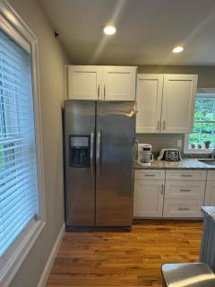 Elegant 3BR Home in Worcester - Worcester - 8