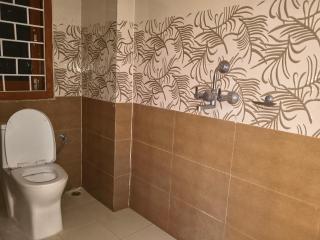 V & Q Homestay - Guwahati - 8