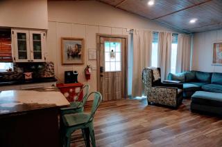 Ami Beach Shack - 2