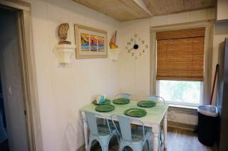 Ami Beach Shack - 6