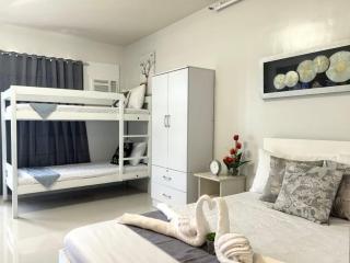 Verdant Resort Condo with Pool, Balcony, Near Airport and Beach - Puerto Princesa - 3