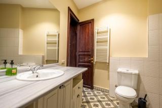 Cihangir Apartment with 3 Bedrooms and 2 Bathrooms - 7