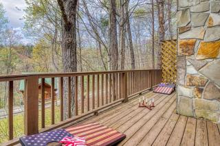 Fantastic Pet Friendly Cabin, Hot Tub, Fire Pit - Sevierville - 5