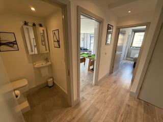 Stylish Spacious 5-Bed Duplex - Coulsdon - 9