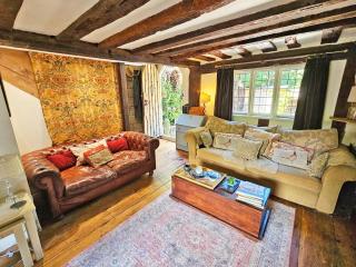 Perfect Booking The Buttery 500 Year Old Cottage - Kent - 1
