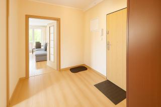 APARTAMENT USTROŃ PONIWIEC NIEOPODAL CZANTORII dwie sypialnie, osobna kuchnia, ogrodzony parking - 3