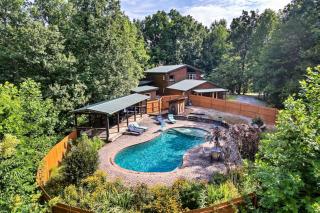 Eagles Perch Pool Cabin - 0