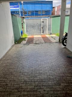 Casa dois andares com varanda - 9