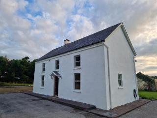 Goulane Farmhouse - - 0