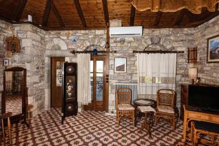 Alexana - Traditional House - Káto Figália - 0