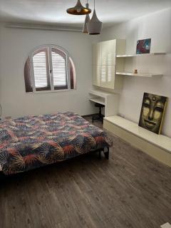 Double bedroom with private bathroom - 0