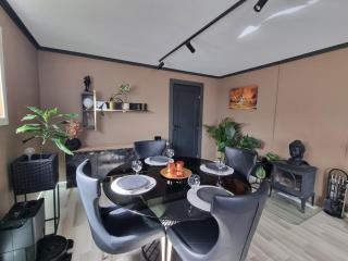 Spacious and central apartment with a private garden, Free parking and Free EV recharging - Stavanger - 3