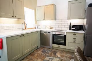 Coach House - Holyhead - 8