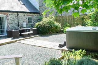Coach House - Holyhead - 7