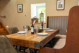 Coach House - 4