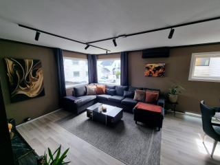 Spacious and central apartment with a private garden, Free parking and Free EV recharging - Stavanger - 9