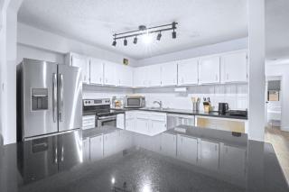 Stylish Suite at Stampede w Free Parking and AC - Calgary - 3