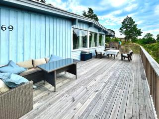 Cabin Tjøme with large sunny terrace, bbq & beach - 2