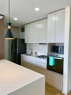 El Poblado, Balcony, Pool, Jacuzzi, Gym, Steamroom - Medellín - 5