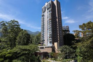 El Poblado, Balcony, Pool, Jacuzzi, Gym, Steamroom - Medellín - 2