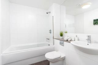 Stylish 2BR Apartment near Sheffield City Centre - 4