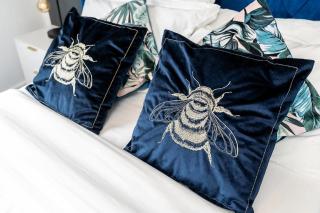 Stylish 2BR Apartment near Sheffield City Centre - 1