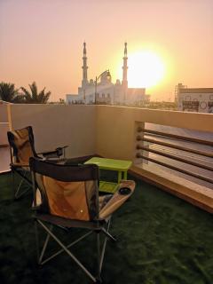 Cozy Room in a Beautiful Villa Infront of Market, Park, Food Street and ATM - Karatschi - 0