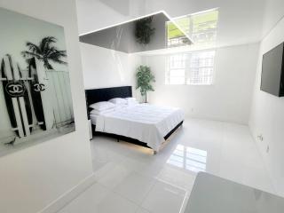 Luxury Beach & City View Condo 5 min walk to beach - 3