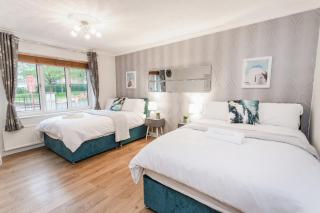 Cosy 5-Bedroom Home, Families & Friends, Sleeps 6, Parking, Free WIFI - 3