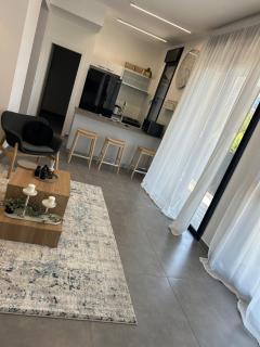 Modern 2BR by Azrieli & Sarona - Tel Aviv - 1
