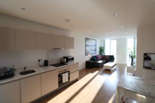 Bracknell RWH Beautiful Two Bedroom Apartment - Bracknell - 0