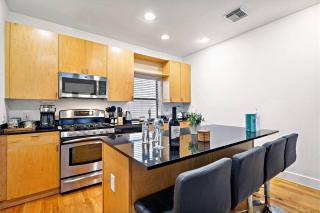 Houston Getaway By Downtown Pool Table Pets - Houston - 7