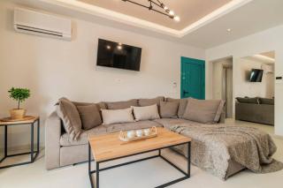 Villa Adelasia by Villa Plus - 6
